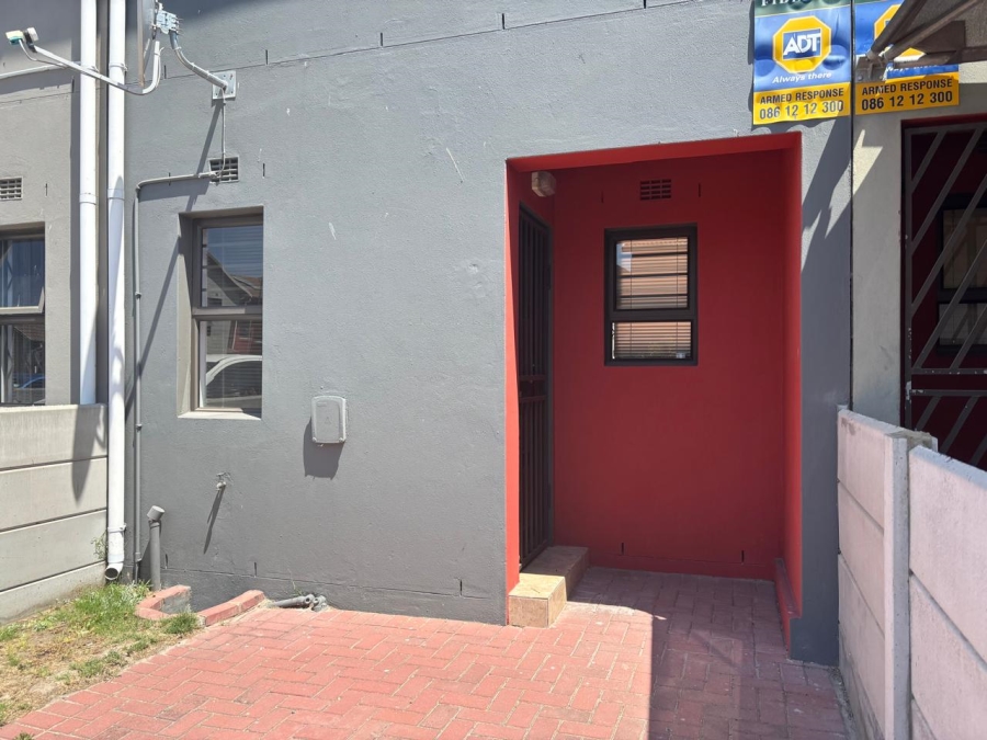 To Let 2 Bedroom Property for Rent in Hagley Western Cape